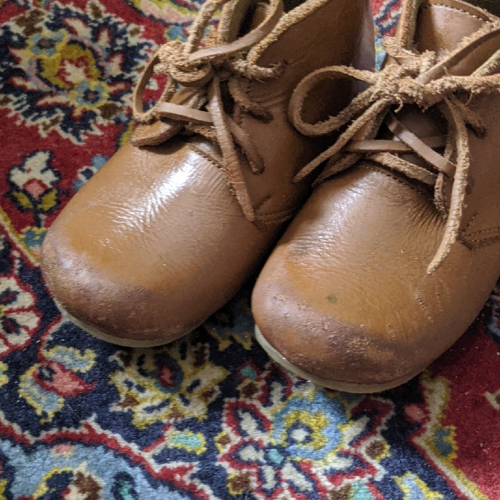Adelisa and Co Ticupante Brown Leather Handmade Shoes - Picture 6 of 9
